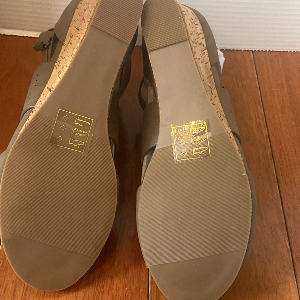 Women’s Market & Spruce Ryann Peep toe leather wedge back zip shoes  sz 9 new - Picture 7 of 8